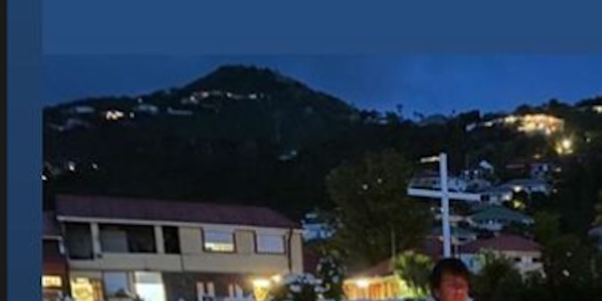 Jalil Lespert et Laeticia Hallyday, bénédiction pour leur mariage à St-Barth, la photo qui révèle tout