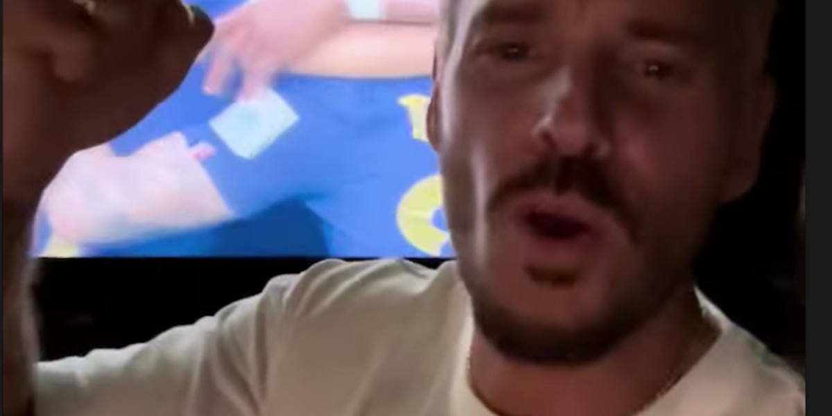 M. Pokora au bord de la crise de nerfs - sa déclaration enflammée à Olivier Giroud, son pote