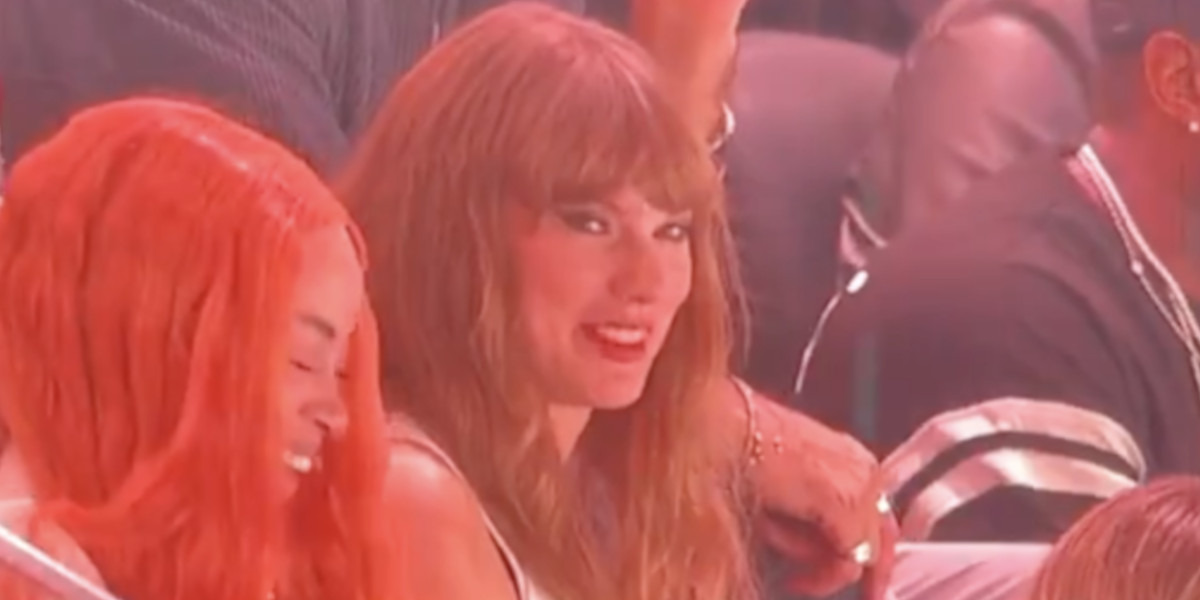 Taylor Swift huée au Super Bowl : Donald Trump en profite pour ironiser