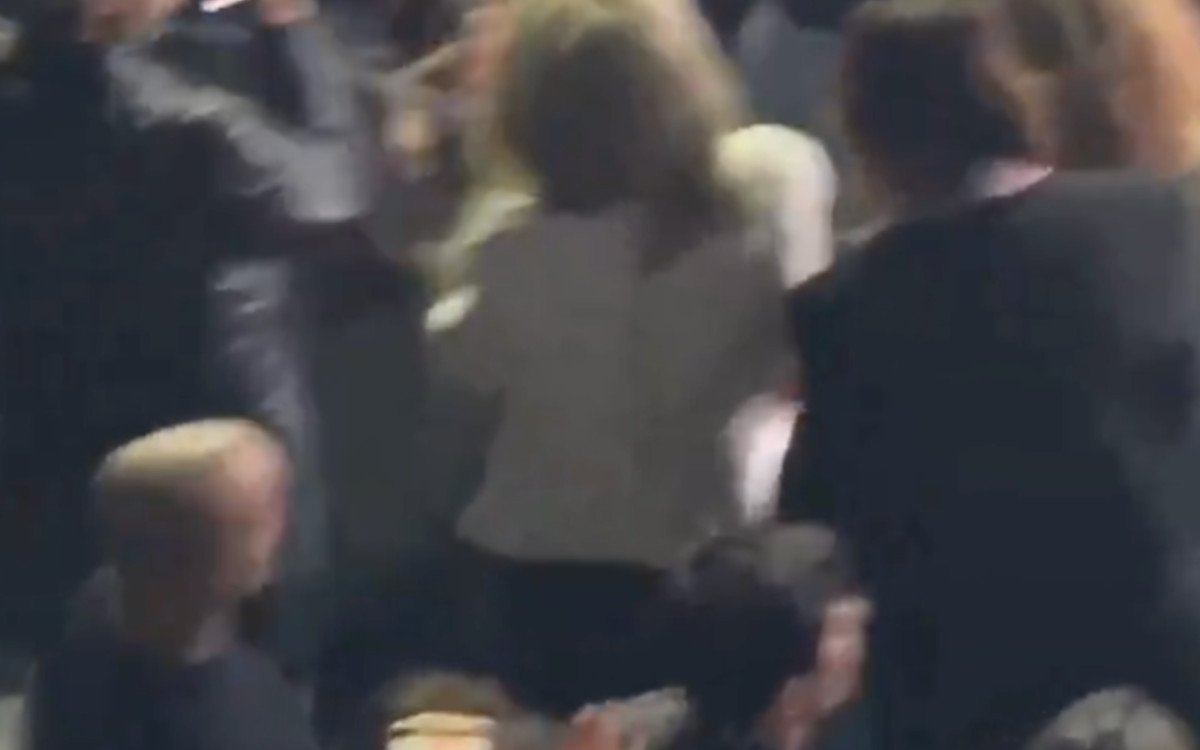 Brigitte Macron fait sensation au concert de Lady Gaga à Paris : « Très chic » et « des nôtres » ! 