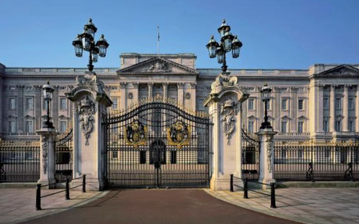 Buckingham Palace : le chantier à 369 millions fait remonter un siècle de secrets
