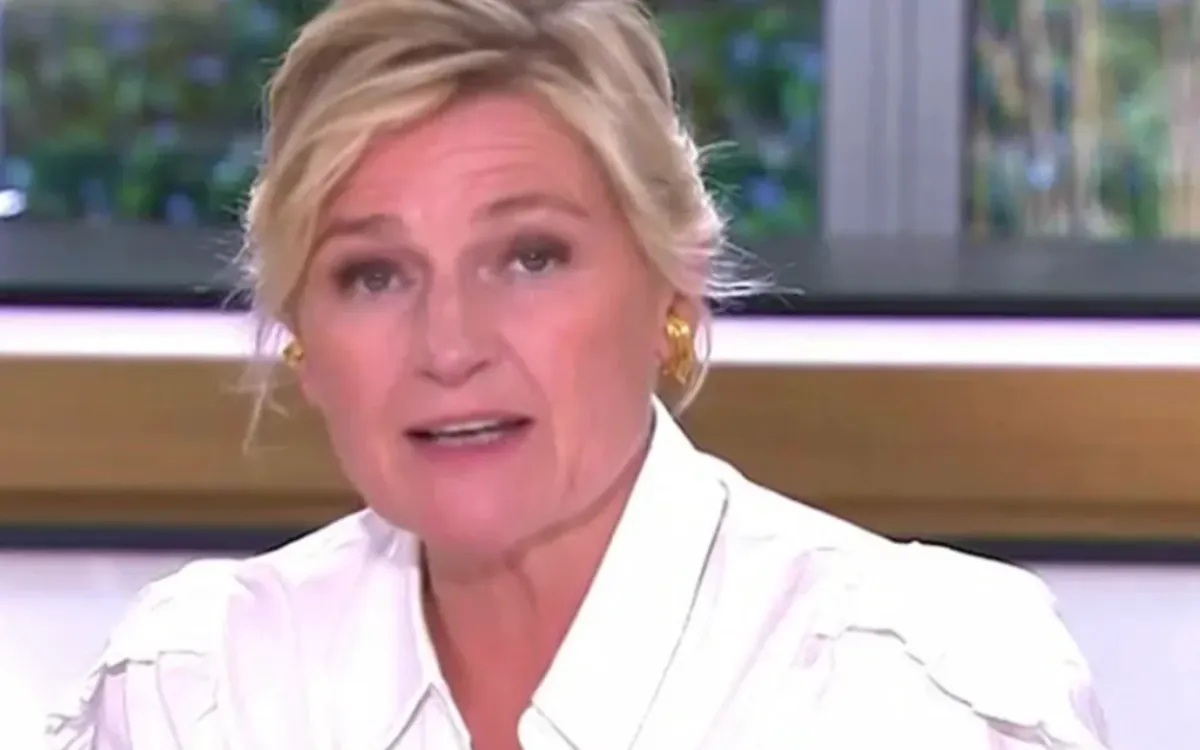 C à vous : soudain fragilisée, Anne-Élisabeth Lemoine dans l'incertitude