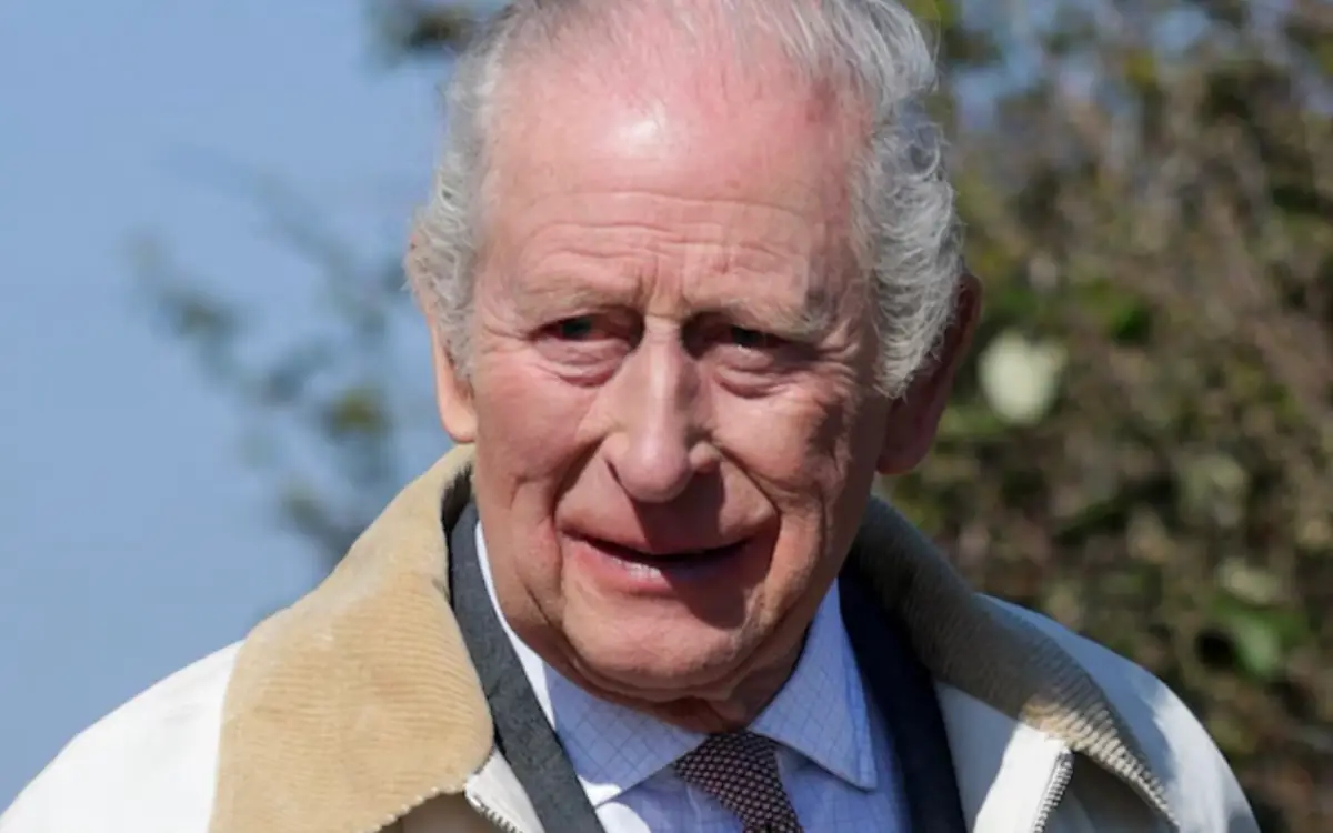 Charles III incapable de toucher un chat : Les révélations choc de la BBC