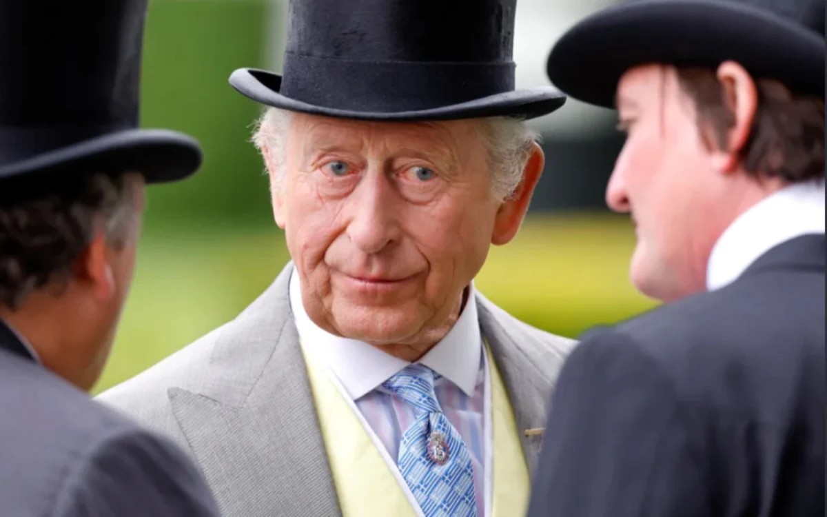 Charles Spencer accuse Charles III : la réponse rarissime de Buckingham sur Diana