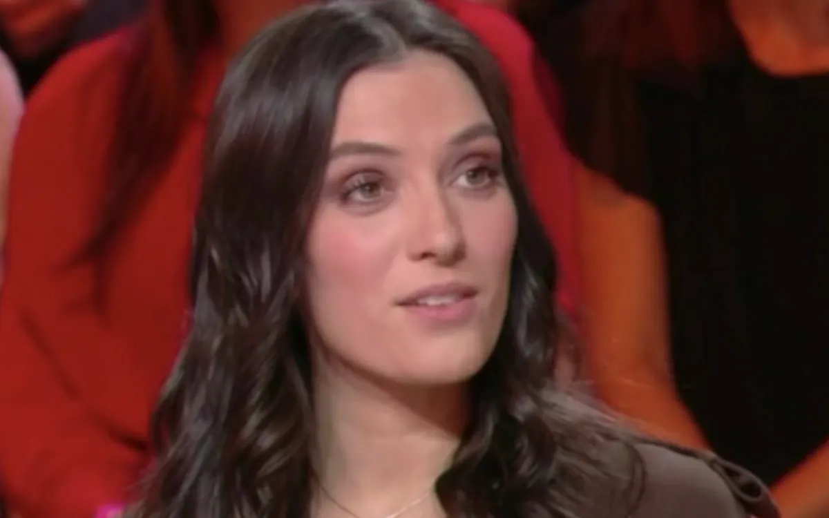 Cyril Hanouna : vacances estivales avec Shana Loustau au Cap d'Agde