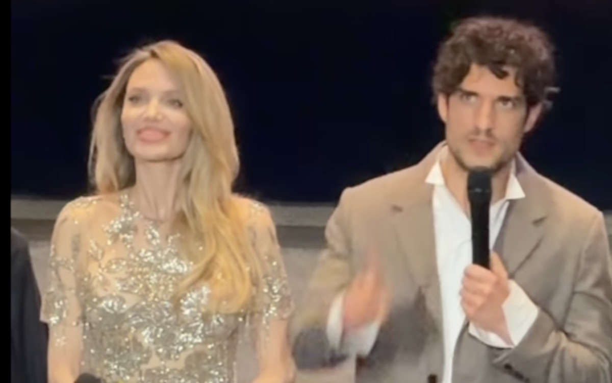 Le détail qui a surpris entre Louis Garrel et Angelina Jolie