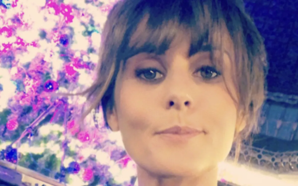 Faustine Bollaert « célibataire » : cette Une brouille le récit autour de Gauthier Hourcade