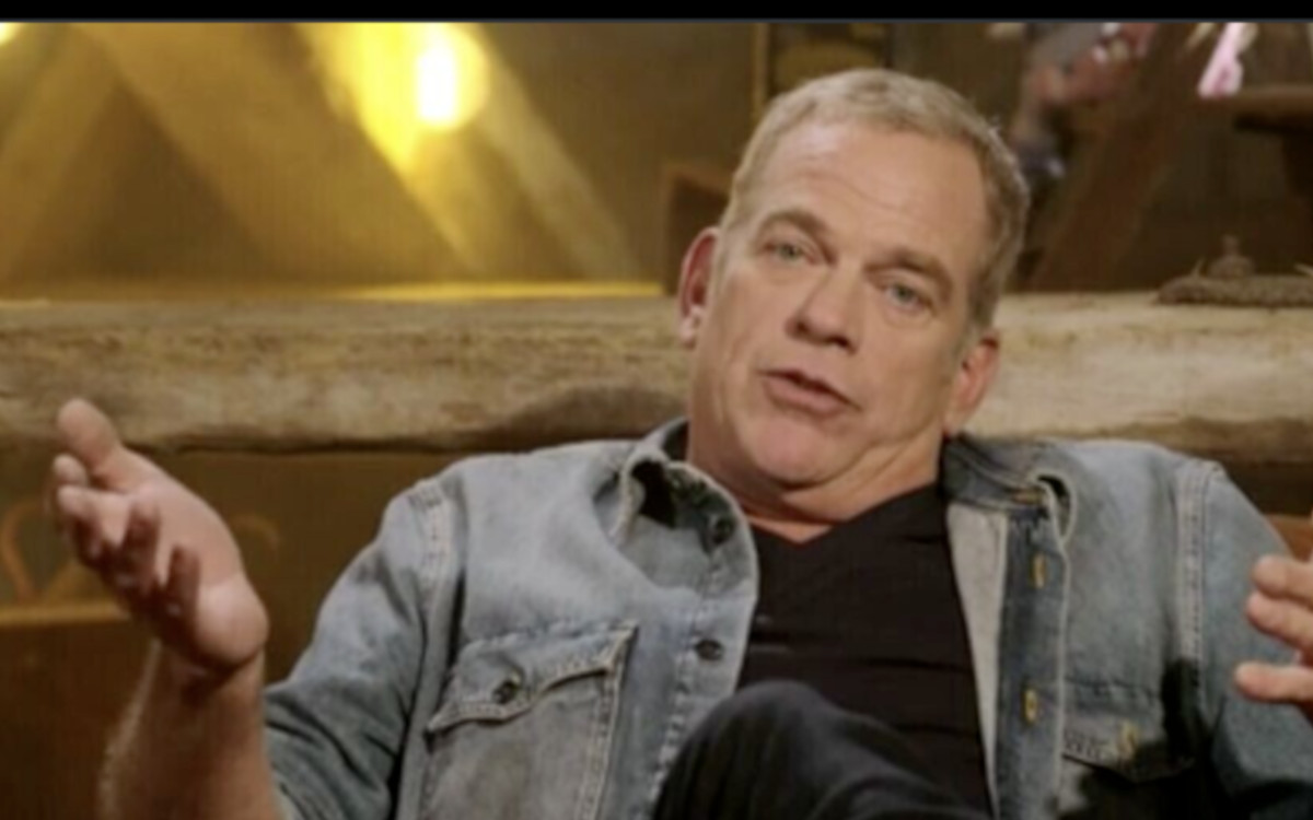 Garou raconte son « enfance en vase clos » : « On n'est jamais allé au restaurant », la peur était partout « hors de la boîte » 