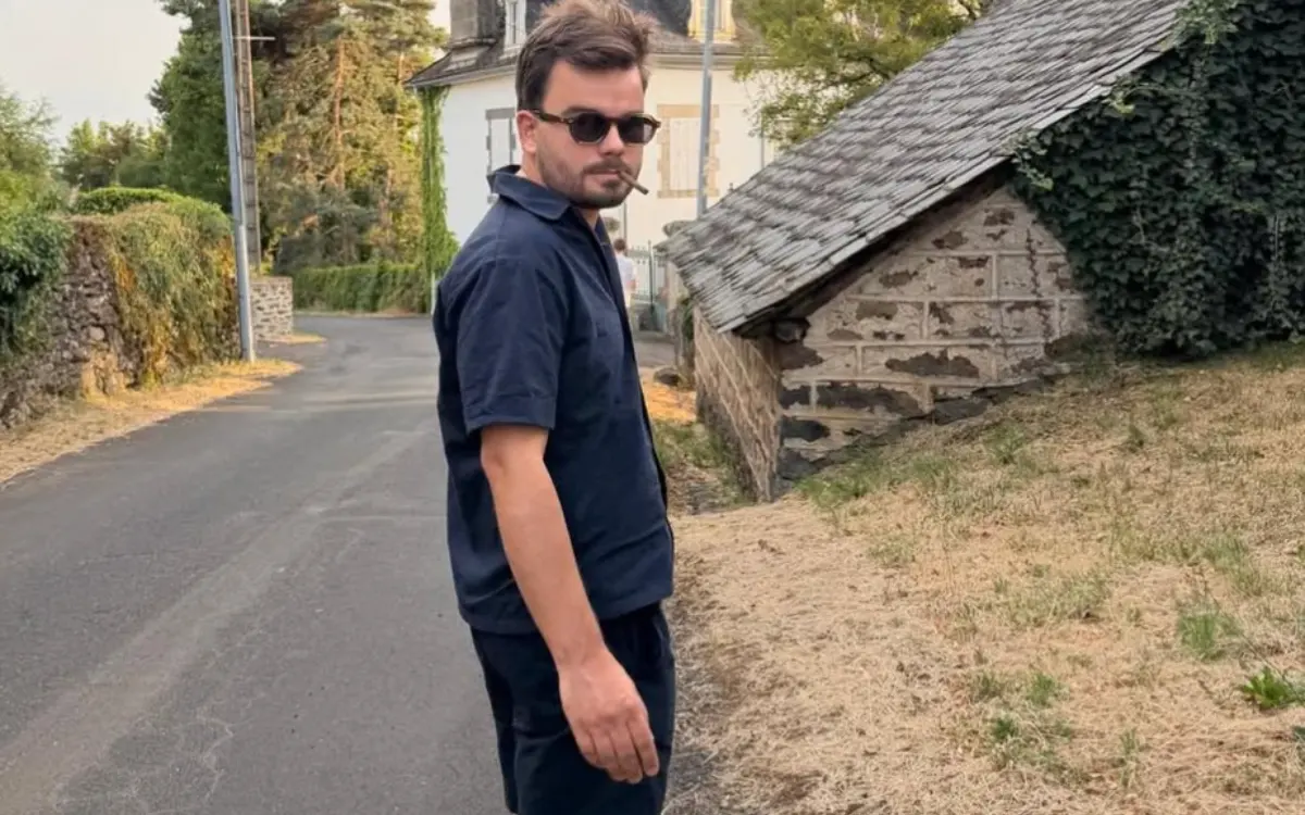 Gauthier Le Bret s'offre une pause en Auvergne avec Éloïse et leur fils Marcel