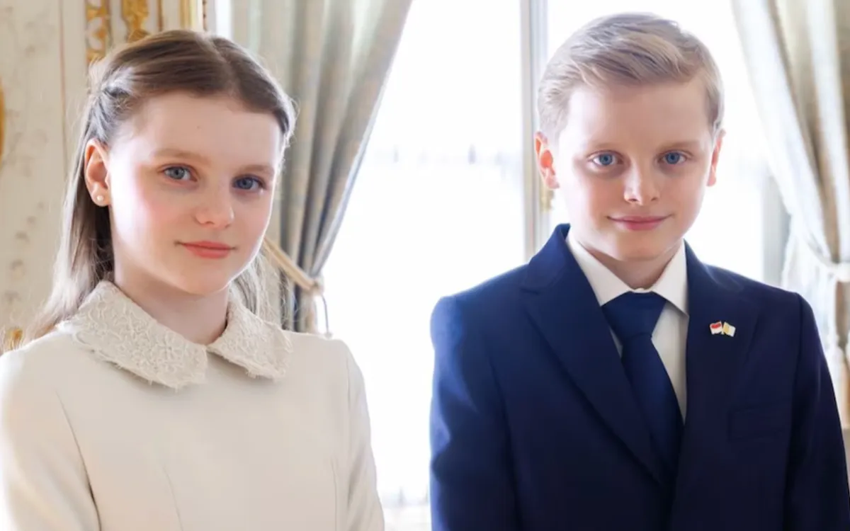 « Ils semblent clonés » : le portrait de Jacques et Gabriella de Monaco intrigue