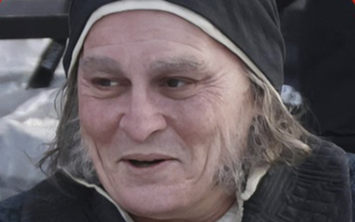 Johnny Depp : sa métamorphose saisissante en Scrooge impressionne déjà
