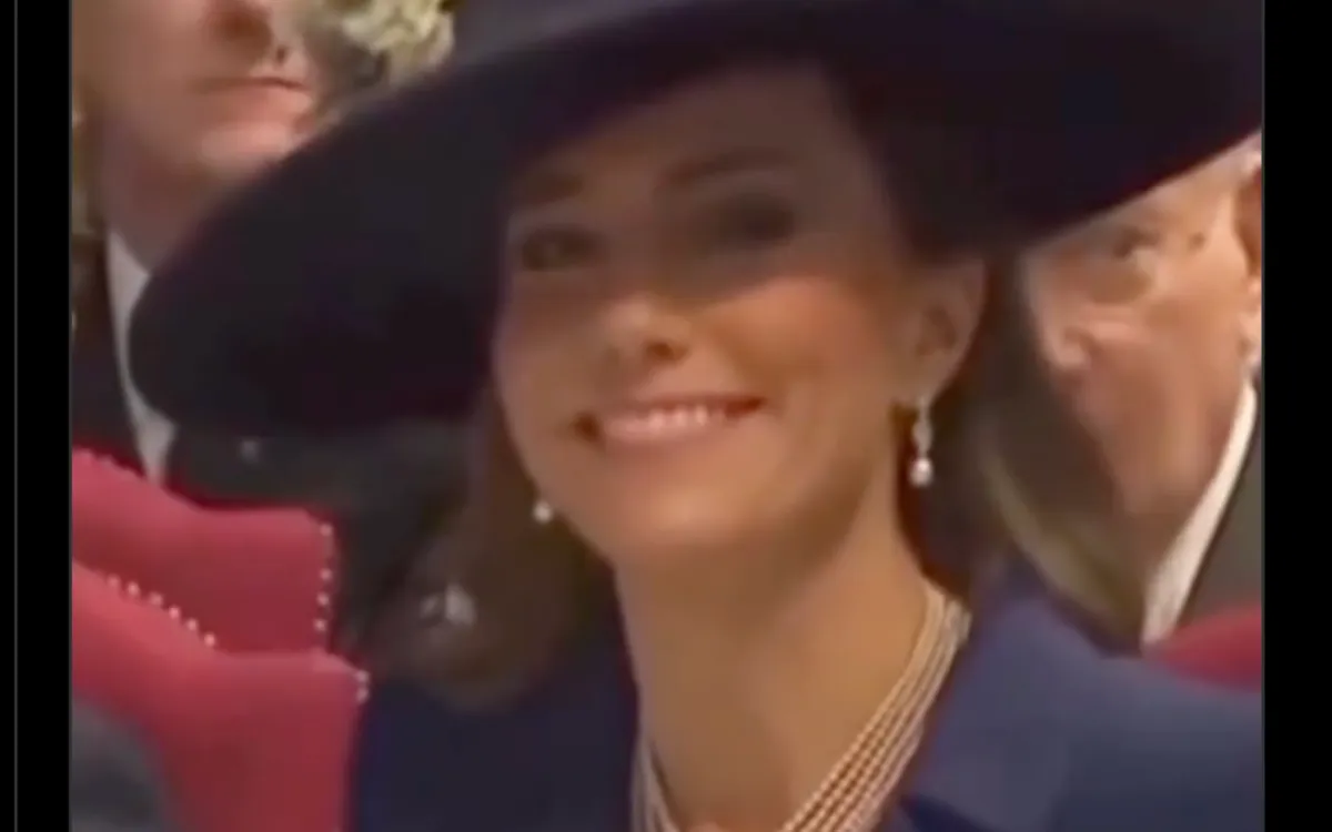 Kate Middleton à Westminster : à qui était destiné ce mystérieux sourire ?