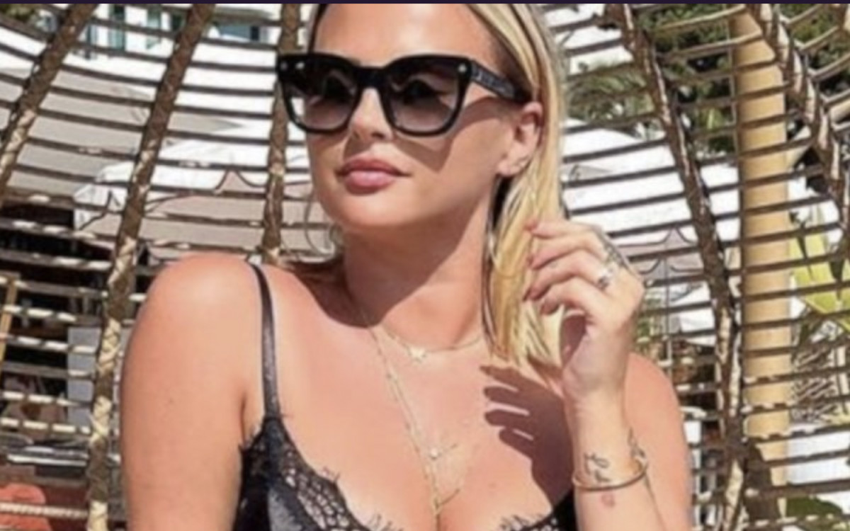 Kelly Vedovelli en couple avec Franck Gastambide ? Leur « complicité » au Grand Rex enflamme les fans !