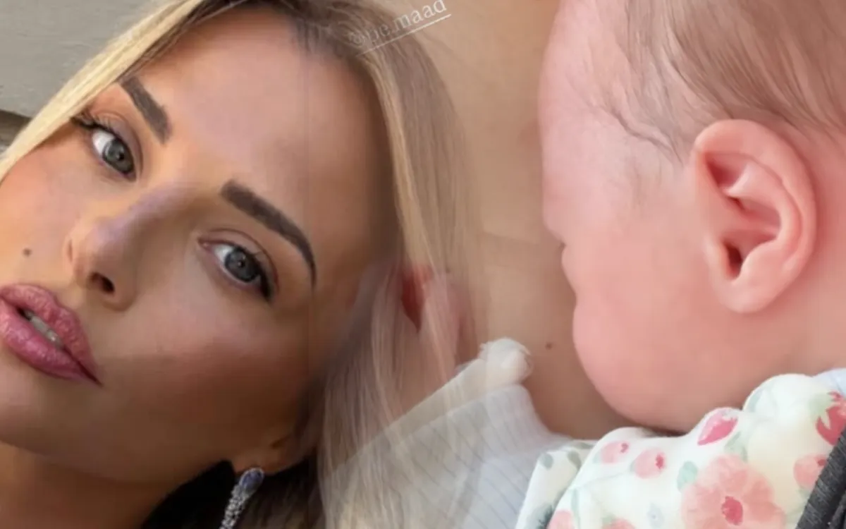 Kelly Vedovelli séparée de ses jumelles : et là, une heureuse surprise