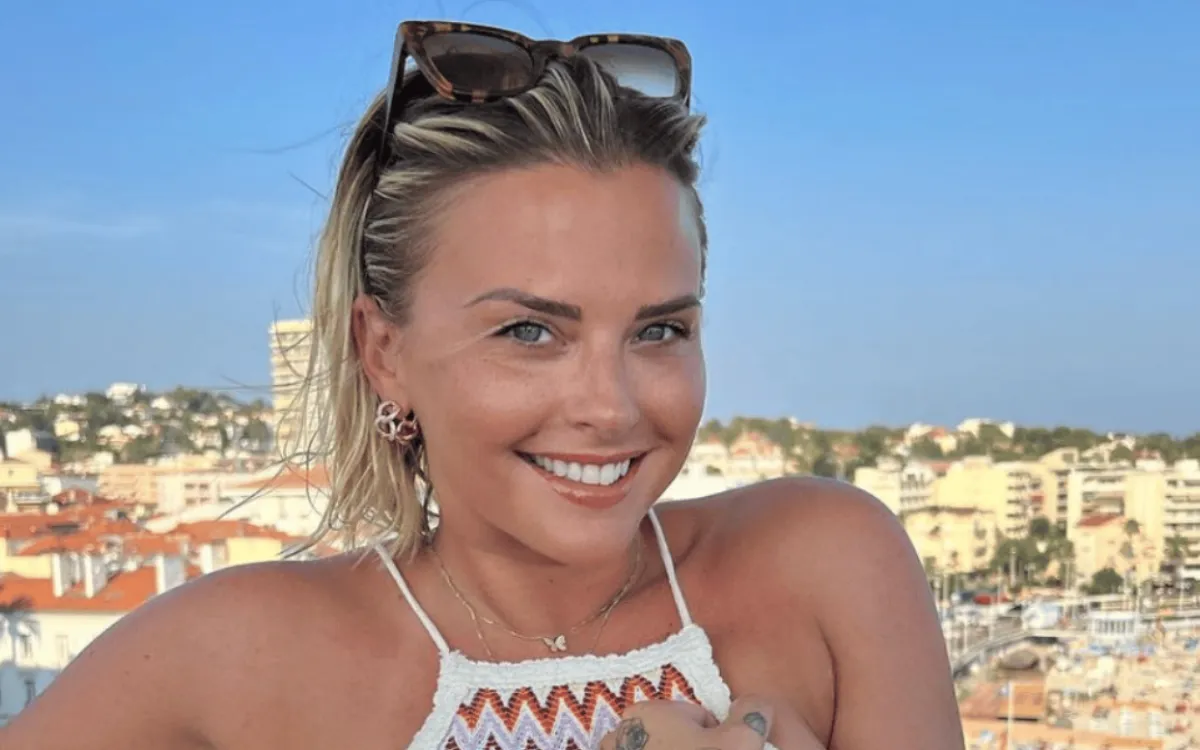 Kelly Vedovelli séparée ? Sa photo fait taire les doutes
