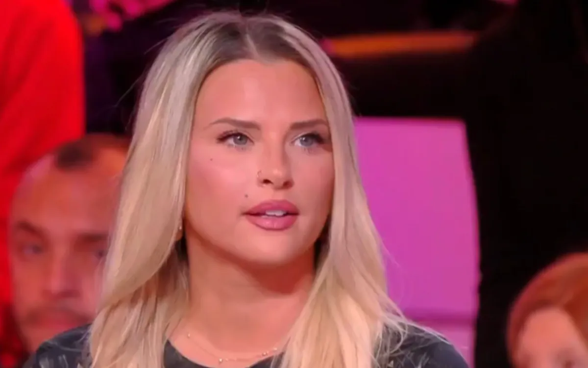 Kelly Vedovelli : son arme secrète contre les hypocrites