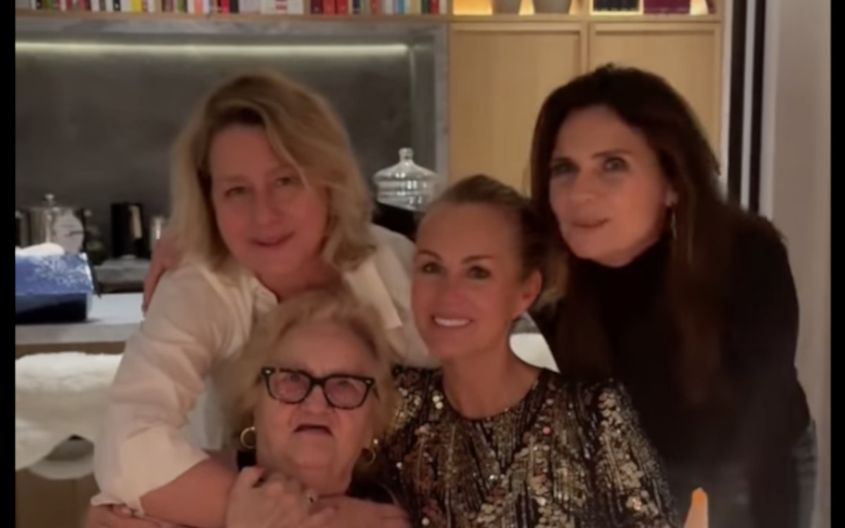 Noël sans son amoureux : Laeticia Hallyday se réfugie auprès Luana Belmondo
