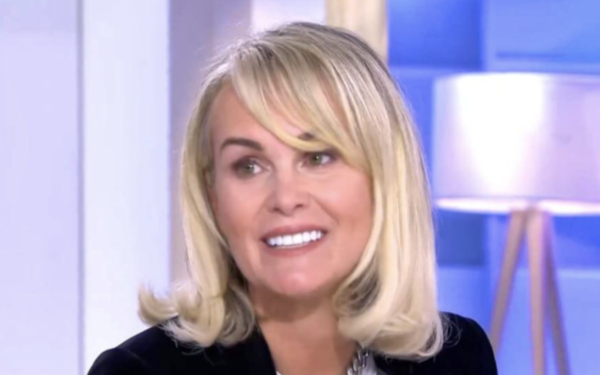 Laeticia Hallyday soutenue par Serge Versano : ce choix de vie stratégique