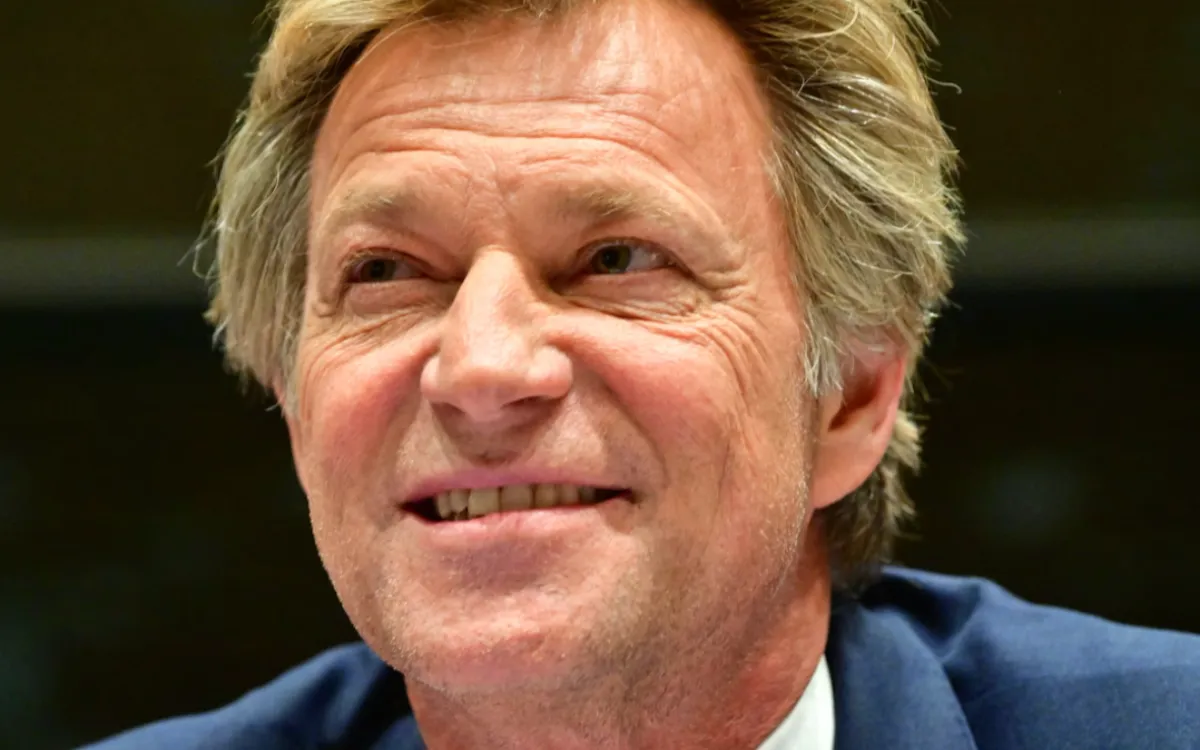 Laurent Delahousse : ce changement de dernière minute derrière le reportage controversé de France 2
