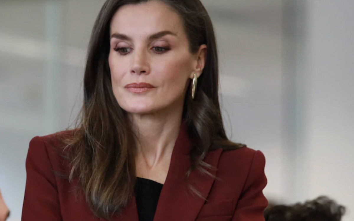 Letizia d'Espagne est « en colère, blessée et bouleversée » par les mémoires de Juan Carlos