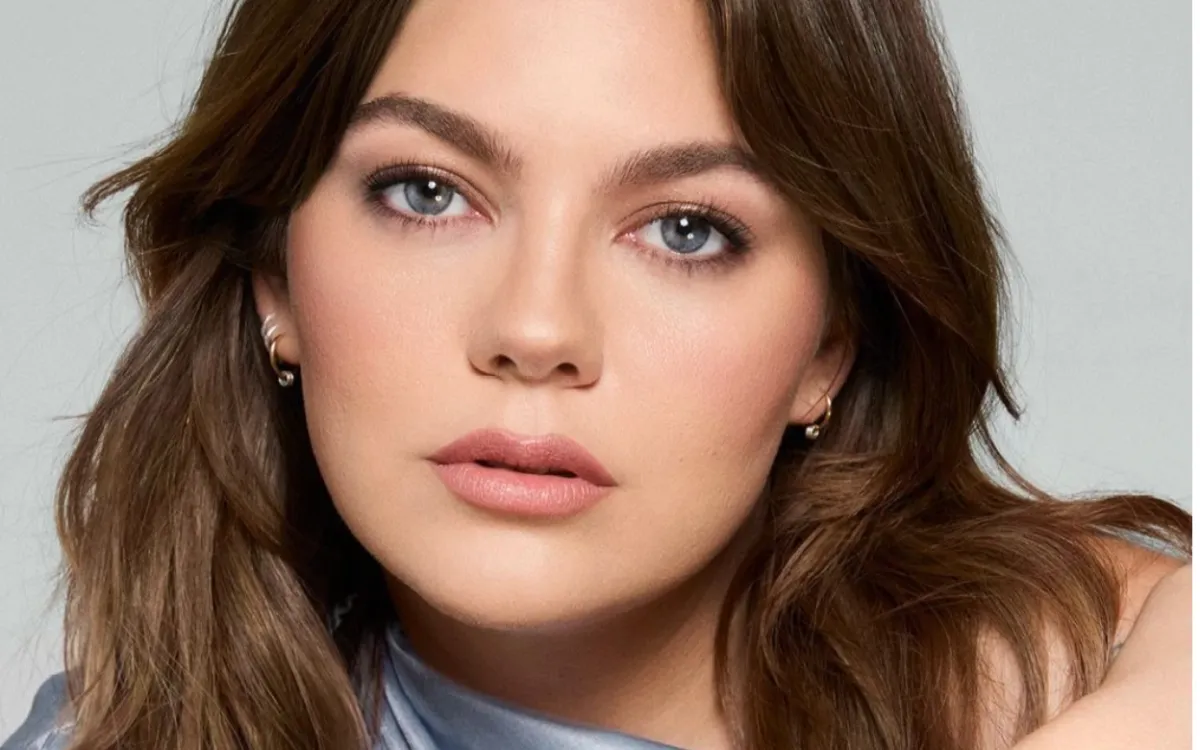 Louane chez Charlotte Tilbury : 260 millions d'euros investis, mais un bénéfice qui plonge de 46 %