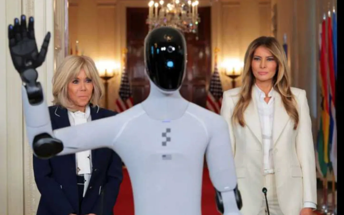 Melania Trump arrive avec un robot : Brigitte Macron stupéfaite