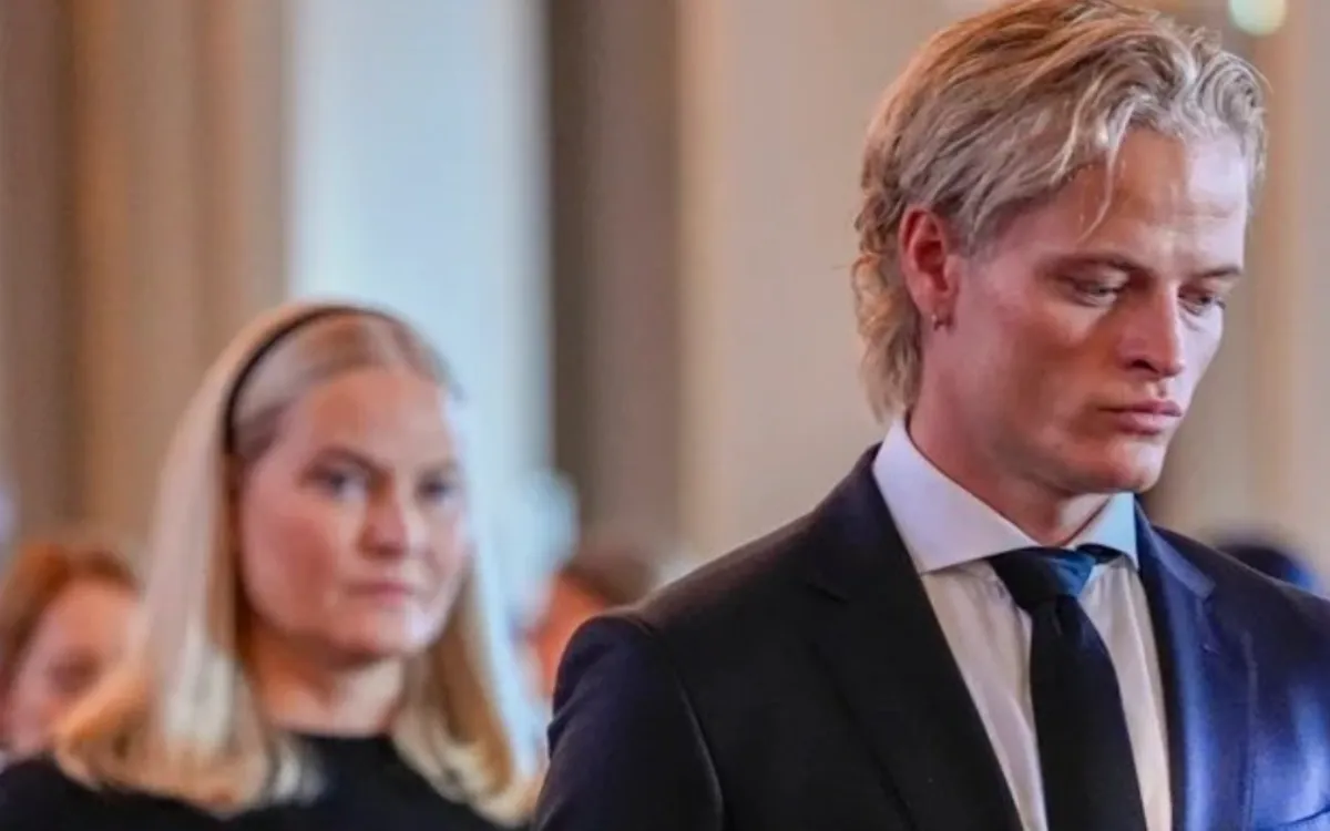 Mette-Marit : son fils accepte quatre semaines de plus sous bracelet avant les obsèques