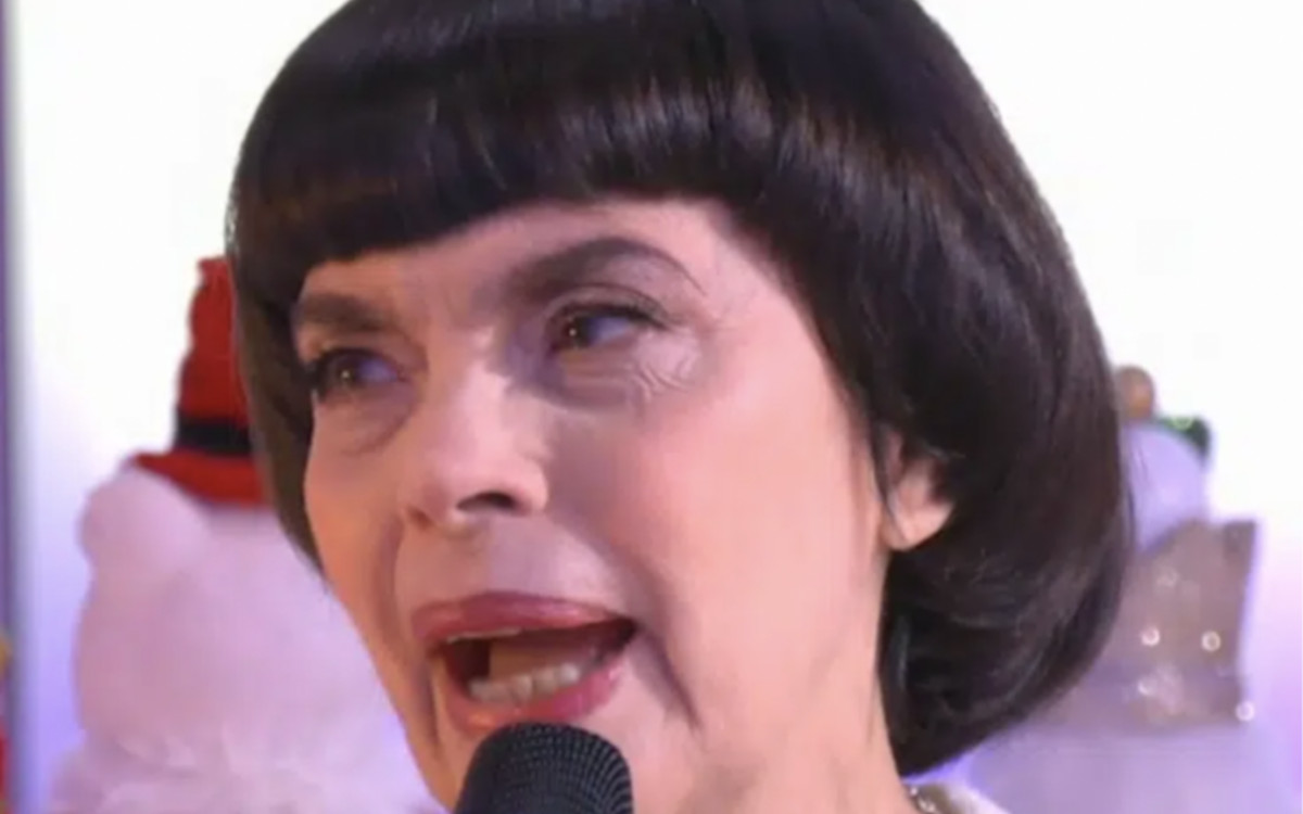  Mireille Mathieu fond en larmes dans « Les 12 coups de midi » en évoquant sa maman disparue et son hommage « secrète » !