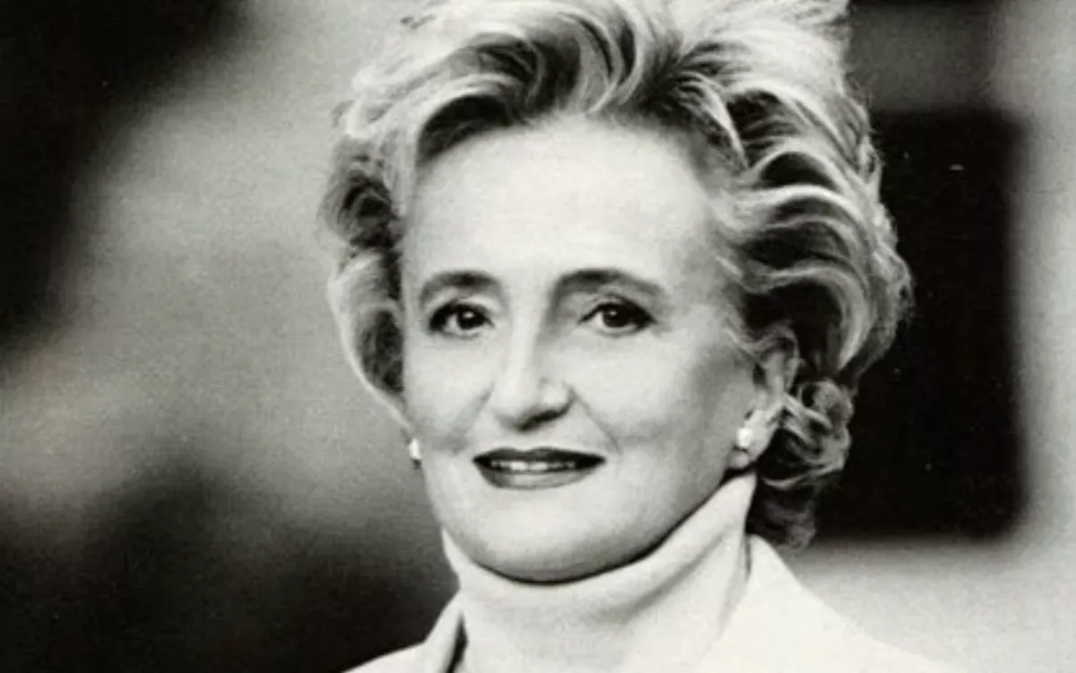 Mort de Bernadette Chirac : ce que disent Nicolas Sarkozy et François Hollande intrigue