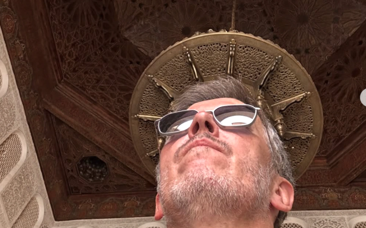 On lui fixait encore le tournage de la saison 8, puis Jean-Luc Lemoine apprend qu'il est remplacé