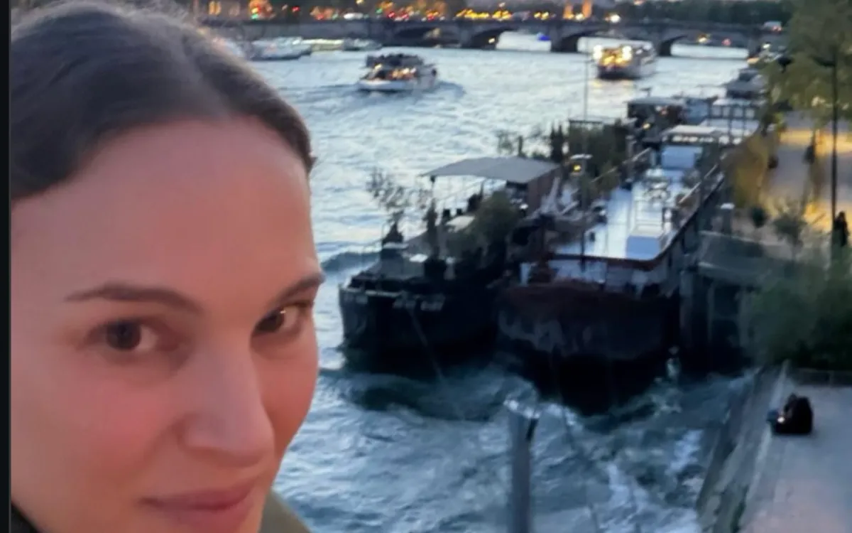 « On sait quoi faire » : Natalie Portman dévoile sa vérité sur la maternité