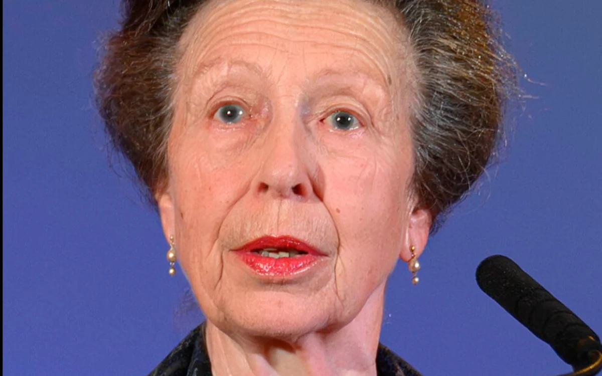 Princesse Anne : son nouveau doctorat accompagne un projet à 2,2 millions de livres