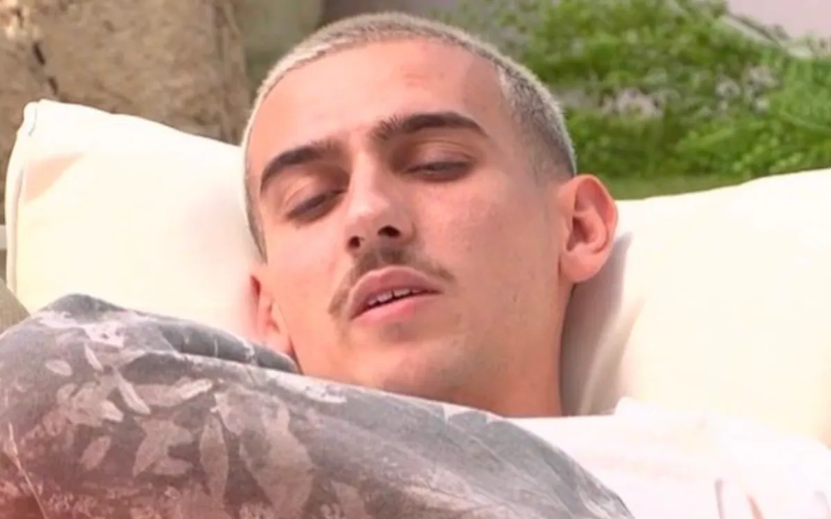 Secret Story : pourquoi Arthur a refusé de quitter son lit après avoir perdu 500 euros
