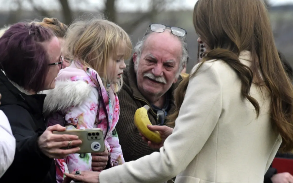 Une fillette appelle… Kate Middleton réagit immédiatement