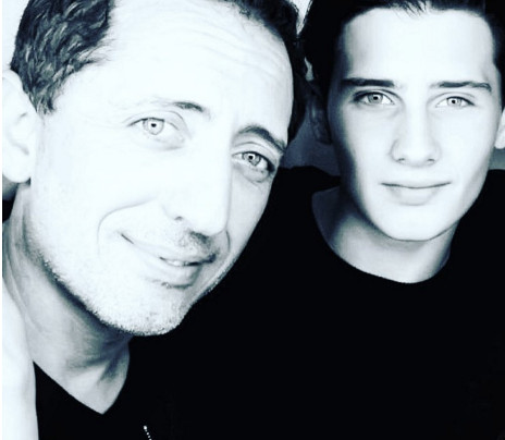 Le fils de Gad Elmaleh, Noé, fait peur à voir. La preuve