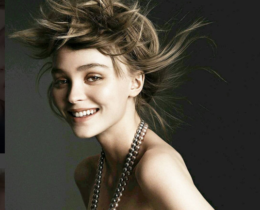 Lily-Rose Depp ne lâche plus Ash Stymest d'une semelle (photos)