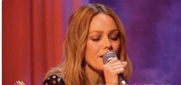 Vanessa Paradis impressionnée par sa fille Lily-Rose « Elle est tellement douée » (vidéo)