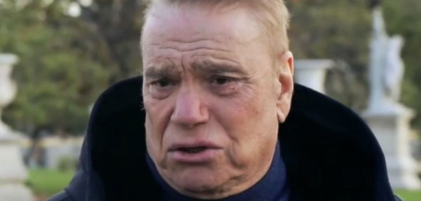 Bernard Tapie ne veut pas acheter la villa de Johnny Hally­day à Marnes-la-Coquette