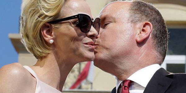 Charlène de Monaco, soirée rugby avec le Prince Harry (photos)