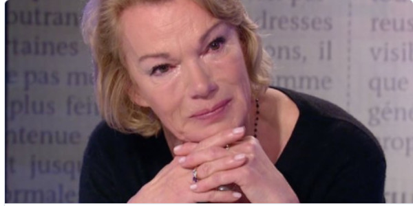 En larmes, Brigitte Lahaie s'excuse pour sa phrase choc sur le viol