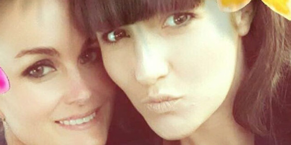 Laeticia Hallyday veillée par sa soeur Margaux (photo)