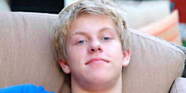 Mort de Jackson Odell de la série Modern Family à 20 ans