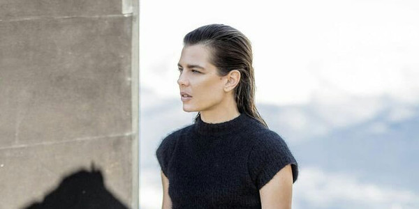 Charlotte Casiraghi en mode Games Of Thrones pour sa collection de bijoux