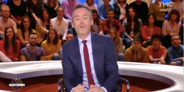 Yann Barthès gêné par un lapsus sur Brune Poirson « Excusez-moi, je n'ai pas fait exprès » (vidéo)