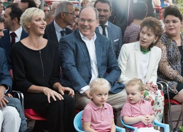 Grâce à Charlène de Monaco, Albert a réussi à faire le deuil de sa maman