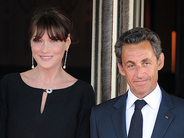 Nicolas Sarkozy mal à l'aise face aux autres parents d'élèves « Je pourrais être leur père »