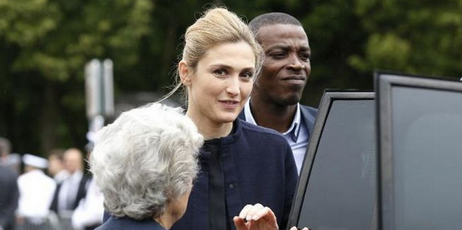 Julie Gayet au Mont Valérien ! L'idée d'un proche de DSK