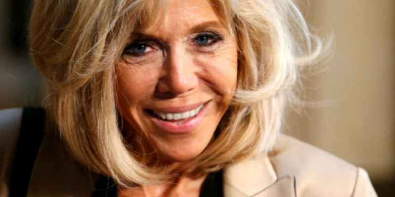 À Marseille, Brigitte Macron face aux critiques sur son physique 