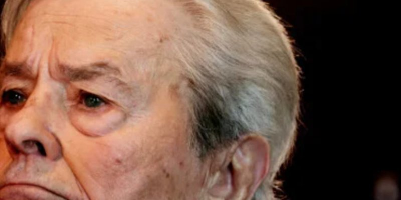 Alain Delon en danger, la peur d'un geste irréversible, Hiromi tire la sonnette d'alarme