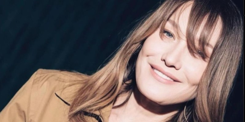 Carla Bruni : Coup dur, la Légion d'honneur lui échappe !